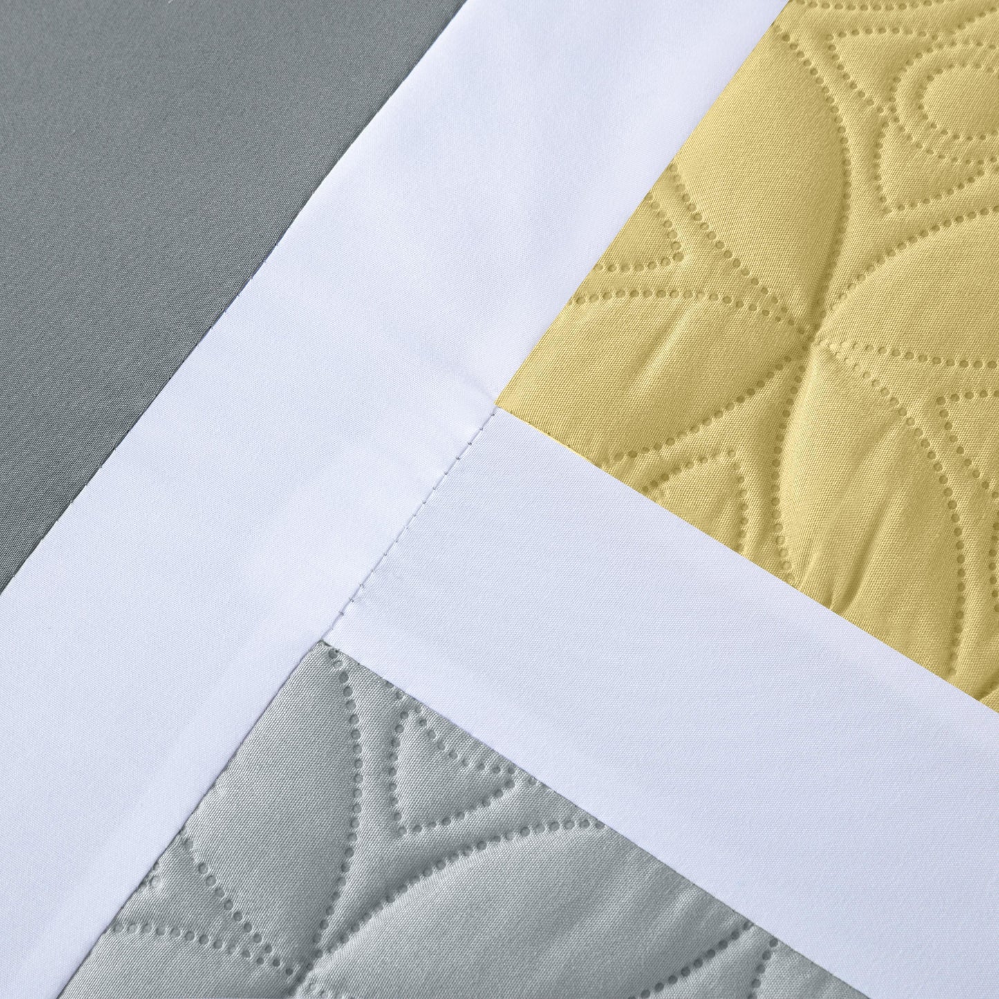 Bernard 7-Piece Patchwork Quilted Medallion Bed in a Bag Comforter Set with Sheets, California King/King/Queen/Full Size