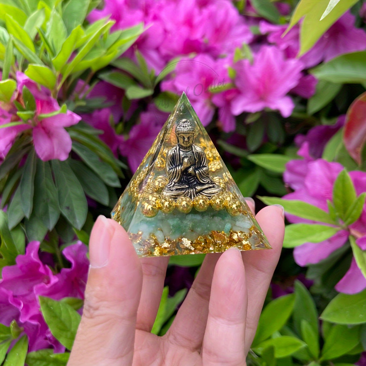 "Serenity Enhancer" 1pc Golden Beaded Buddha Orgone Pyramid With Natural Crystal Chips - Amethyst Energy Generator For Positive Vibes, Home & Yoga Decor