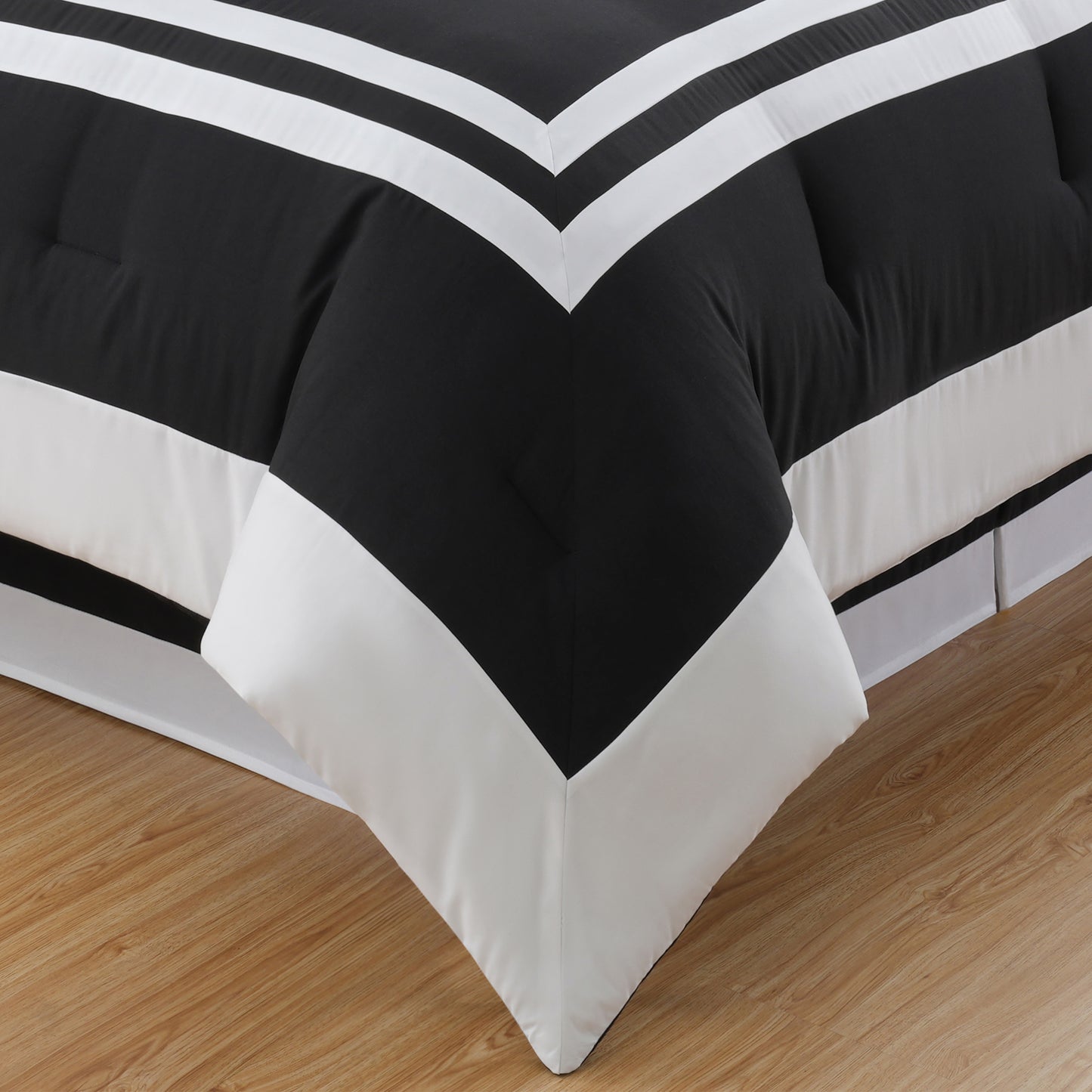 Caprice 7-Piece Modern Hotel Style Square Pattern Comforter Set with Decorative Pillows, Cal King/King/Queen/Full Size