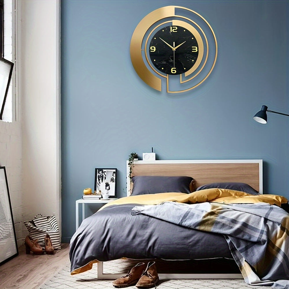 1pc Golden Metal Design Large Wall Clock, Silent Movement European-Style, 24 Inches Rustic Garden Decor, Fashionable Creative Timepiece For Outdoor & Indoor Use