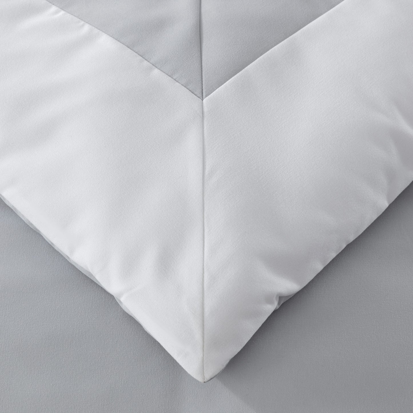 Caprice 7-Piece Modern Hotel Style Square Pattern Comforter Set with Decorative Pillows, Cal King/King/Queen/Full Size