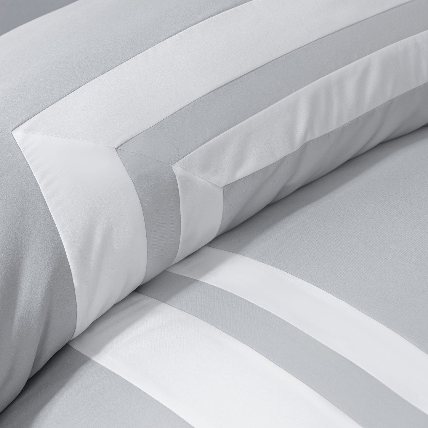 Caprice 7-Piece Modern Hotel Style Square Pattern Comforter Set with Decorative Pillows, Cal King/King/Queen/Full Size