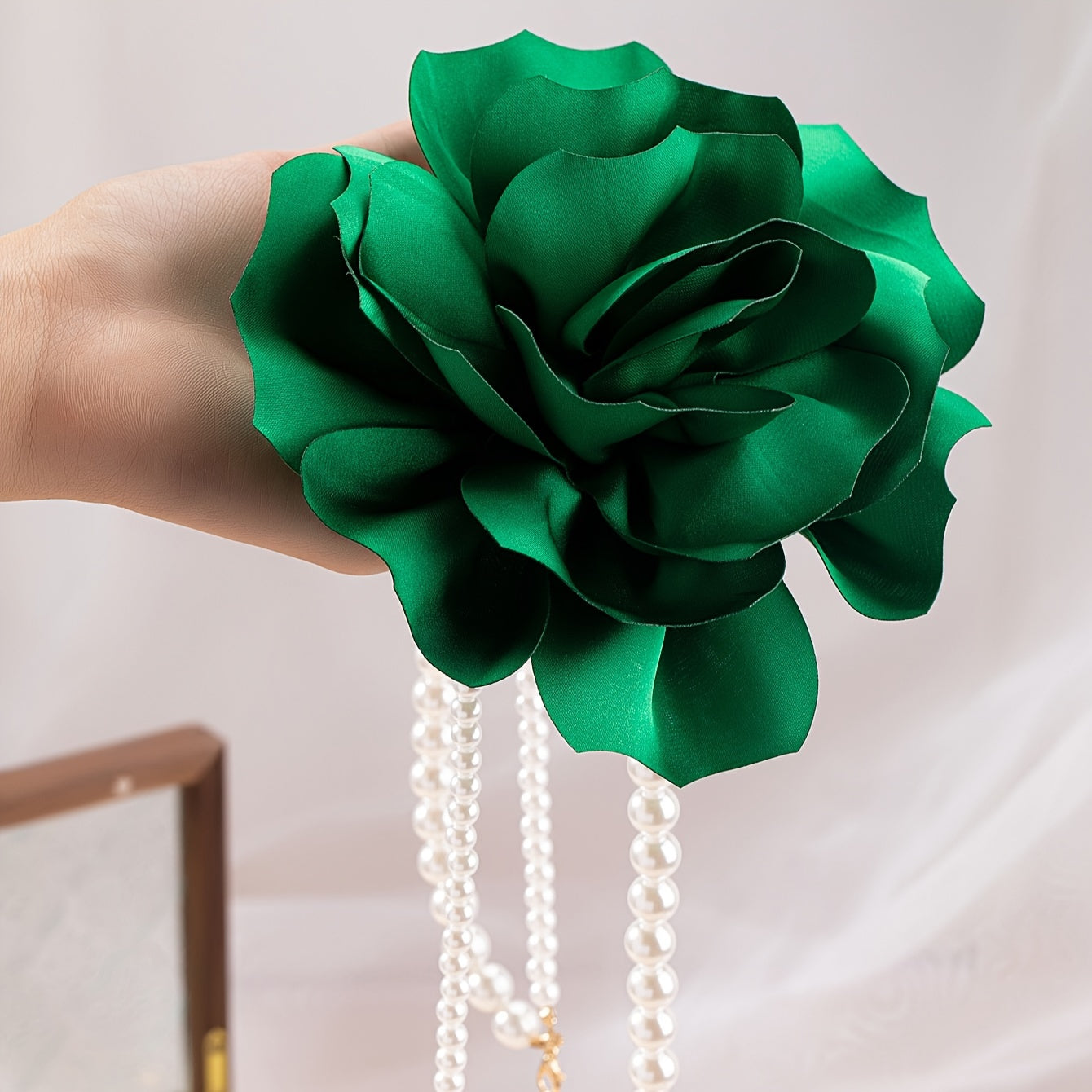 1pc Black & Green 3D Soft Flower Decor Layered Faux-Pearl Necklace, Elegant Style Imitation Pearl Necklace, Evening Jewelry