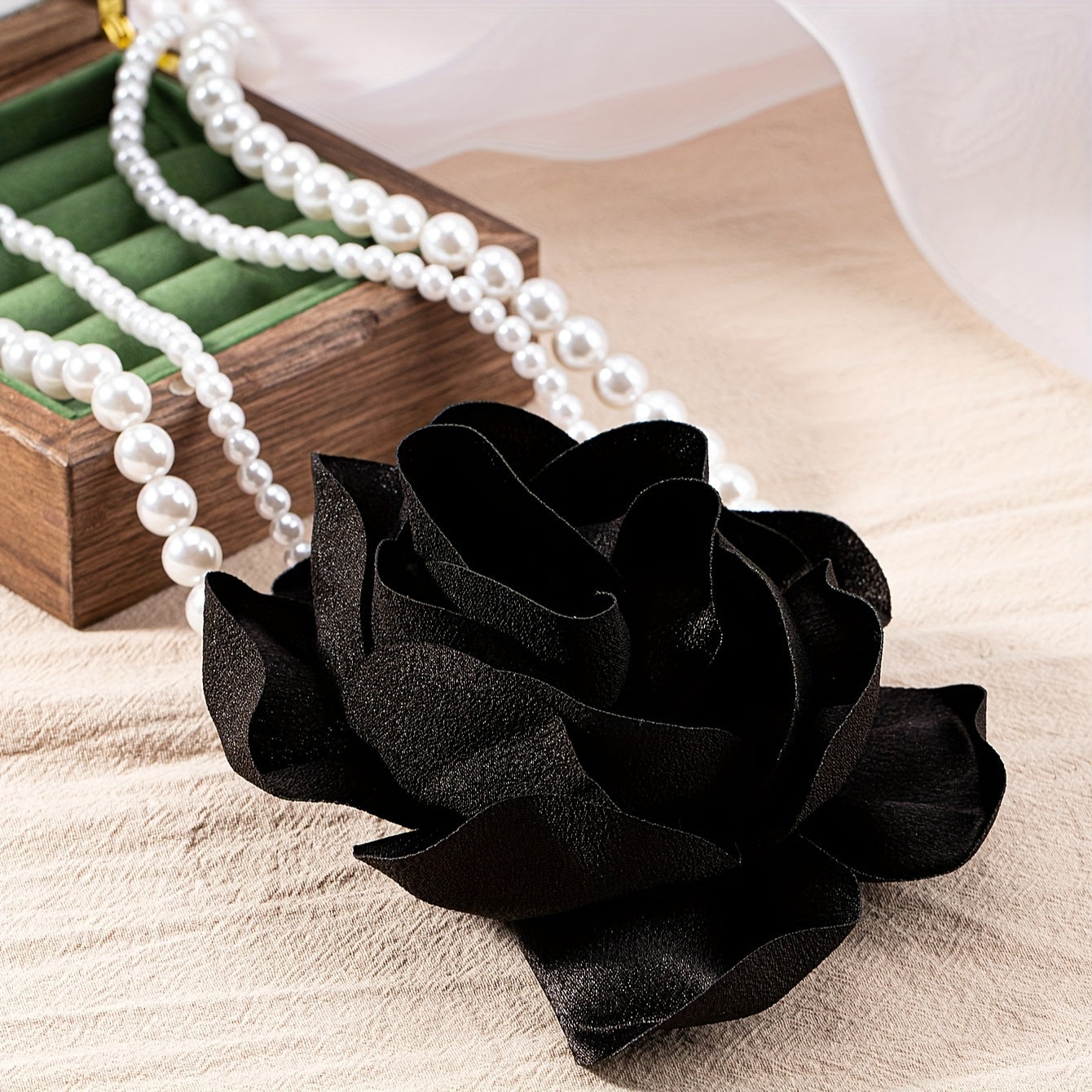 1pc Black & Green 3D Soft Flower Decor Layered Faux-Pearl Necklace, Elegant Style Imitation Pearl Necklace, Evening Jewelry