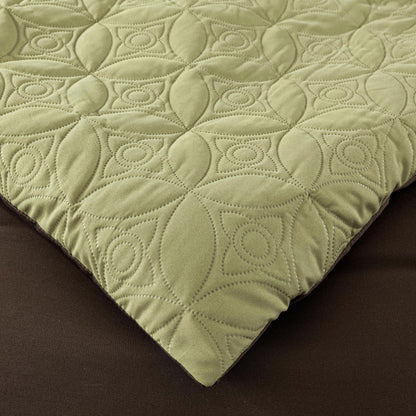 Bernard 7-Piece Patchwork Quilted Medallion Bed in a Bag Comforter Set with Sheets, California King/King/Queen/Full Size